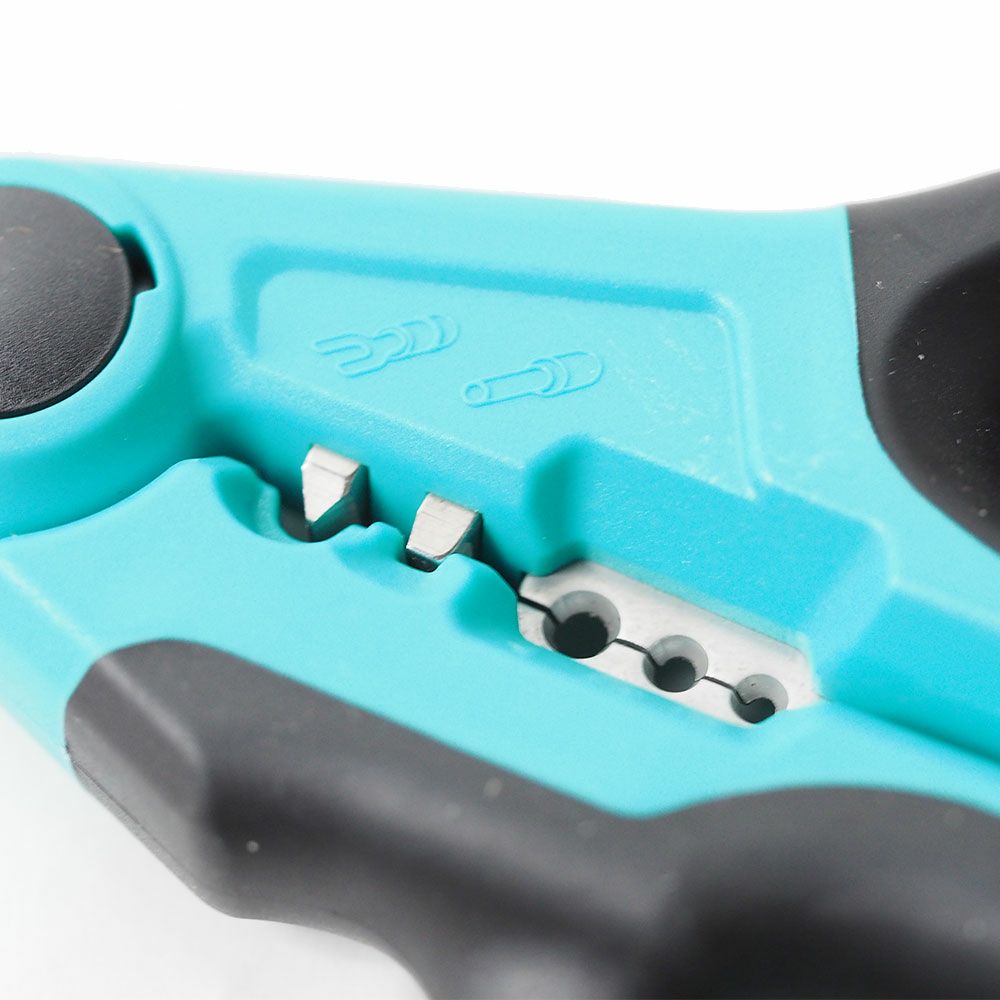 WITオリジナル エレクトロニクスシザース BC2304。全長170mm。日本製4034ステンレス刃（HRC58±2）、先端ギザ歯加工。MAX80mm?ケーブル切断対応。ストリッパー1.5/2.5/4.0mm?、2.5mm?端子圧着機能搭載。ベルトループ付き専用ホルダー付属。